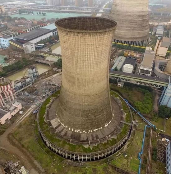 冷卻塔拆除:高空作業與環境保護的雙重考量